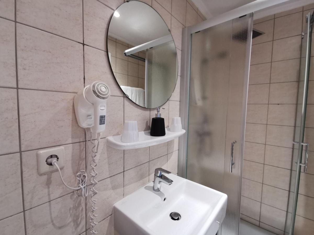 Bivius Hotel Restaurant Luxembourg Strassen Ngoại thất bức ảnh