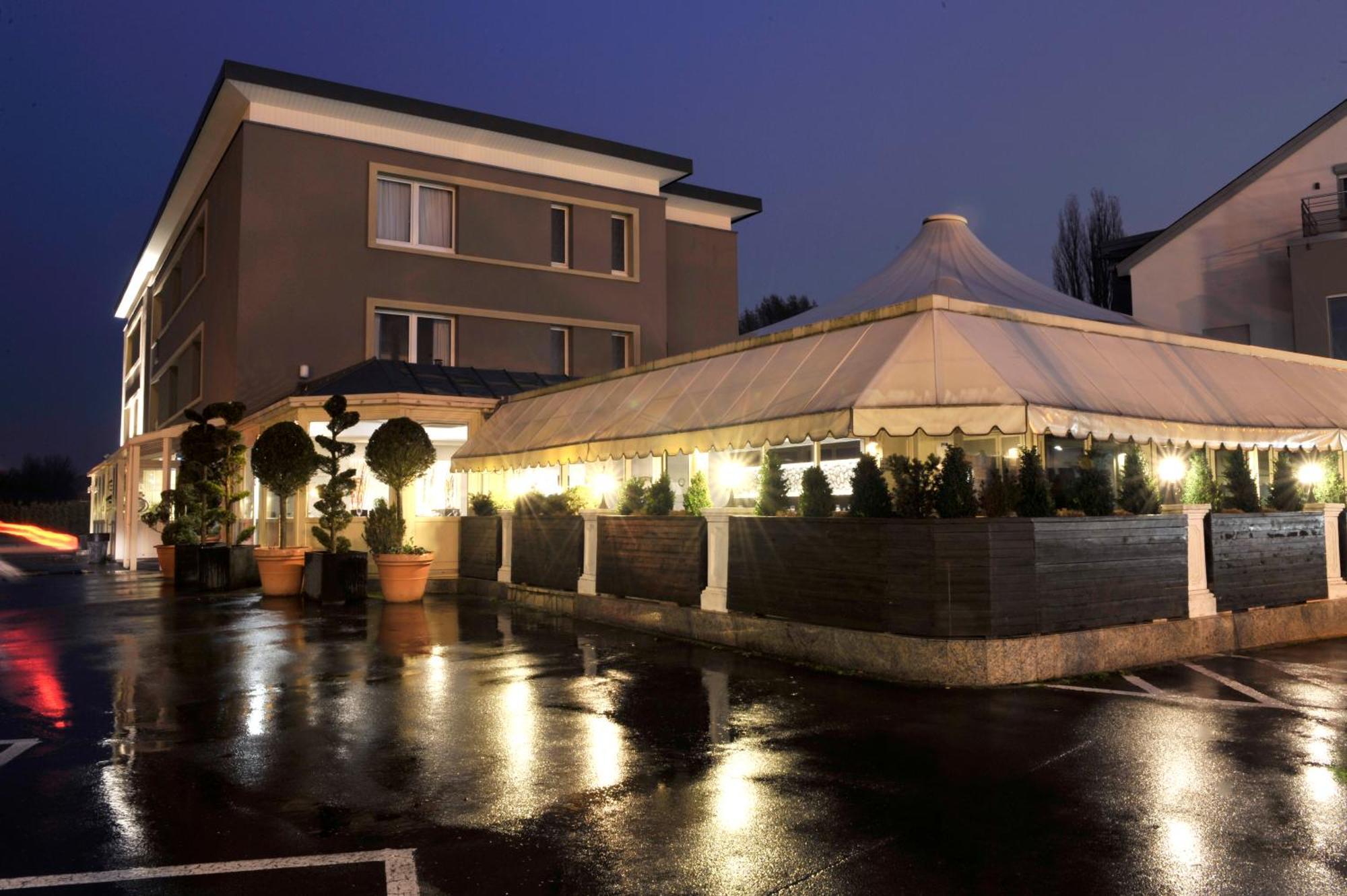 Bivius Hotel Restaurant Luxembourg Strassen Ngoại thất bức ảnh