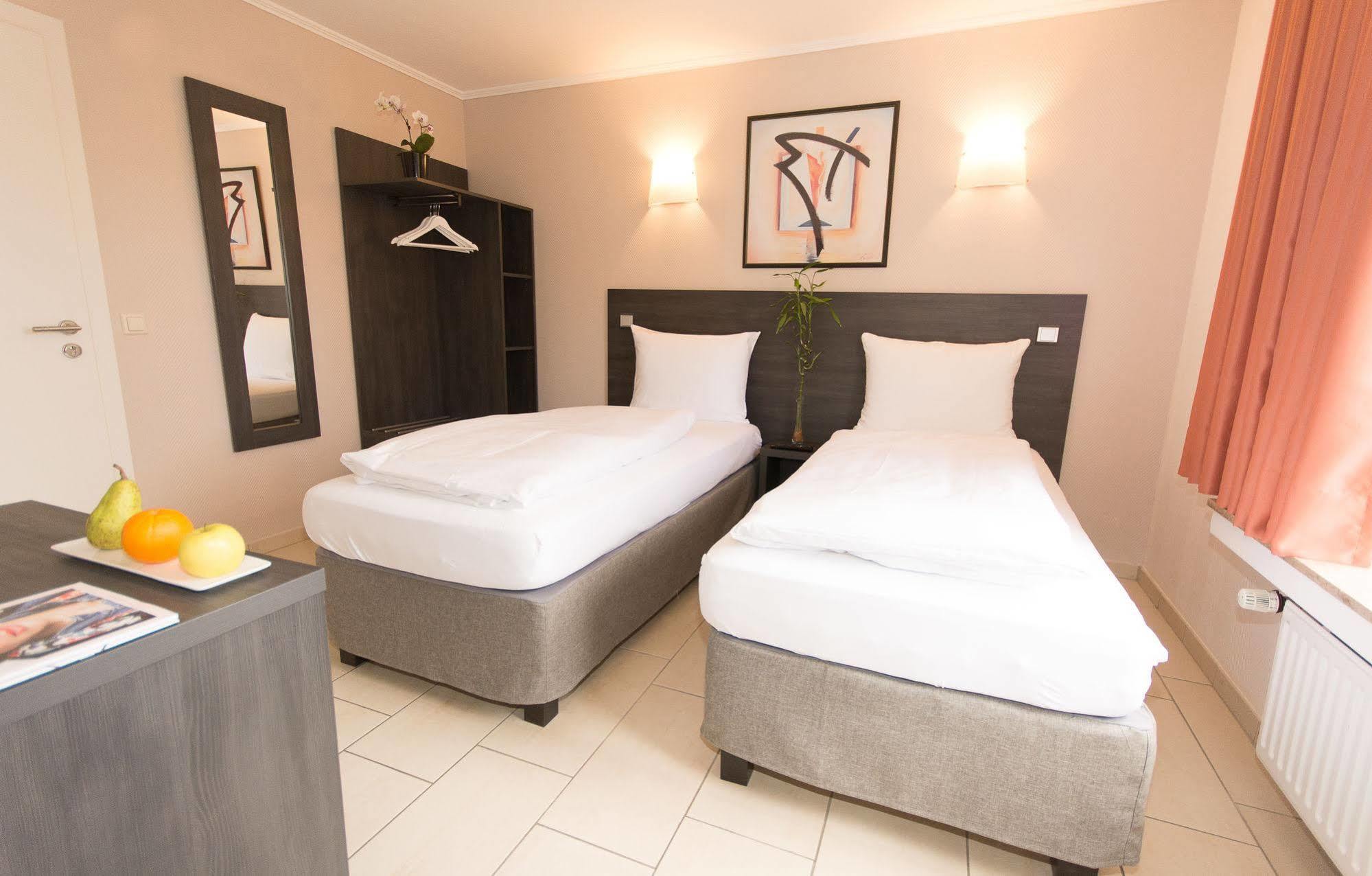 Bivius Hotel Restaurant Luxembourg Strassen Ngoại thất bức ảnh
