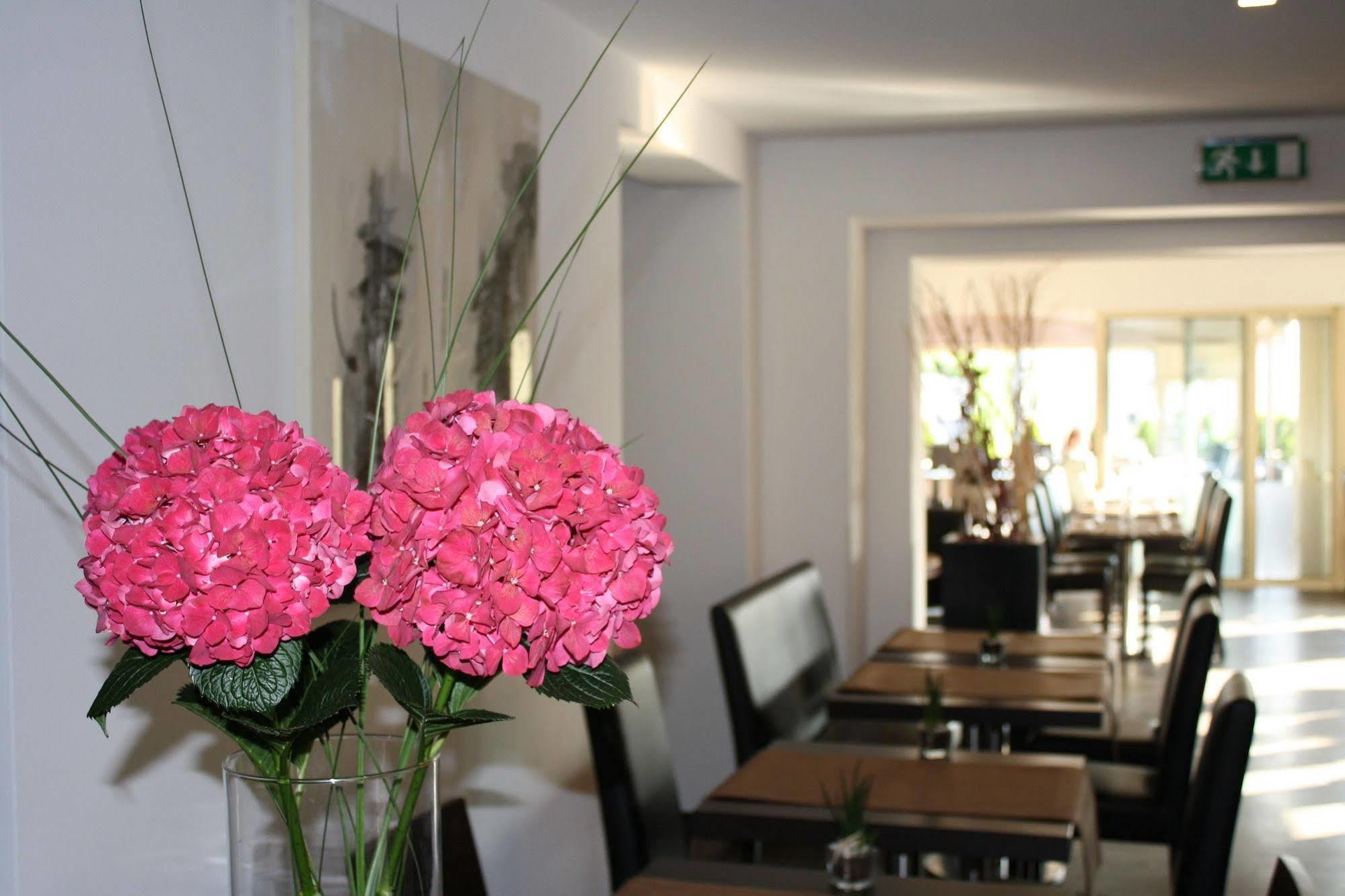 Bivius Hotel Restaurant Luxembourg Strassen Ngoại thất bức ảnh